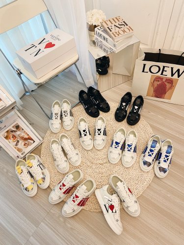 VALENTINO GARAVANI VL7N WOMEN Sneaker 4