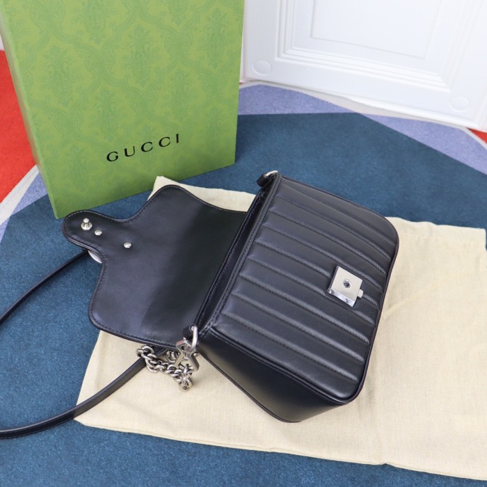 Handbag Gucci 583571 size 21X15.5X8 cm