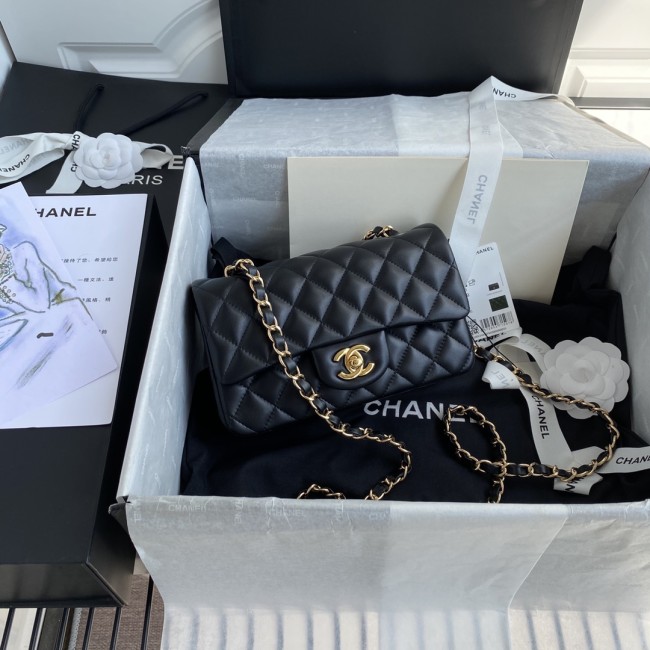 Handbag Chanel size 20 cm