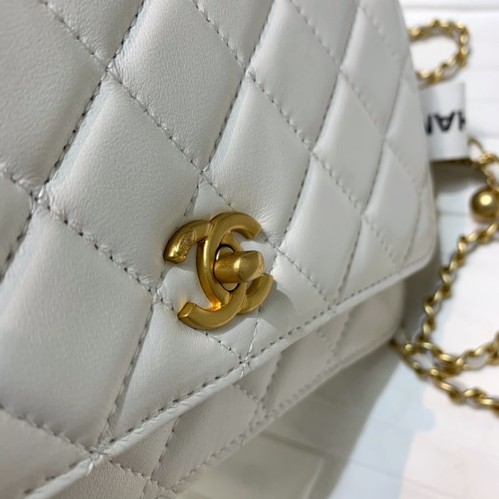 Handbag Chanel 81133 size 19 cm