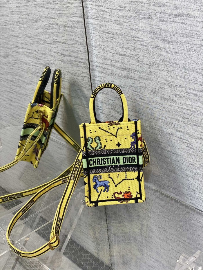 Handbag Dior size 13.5*5*18 cm