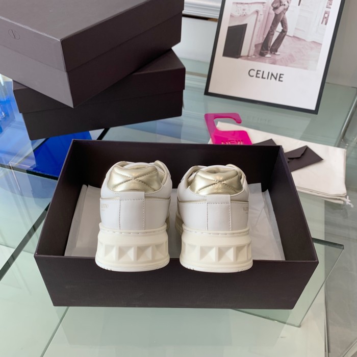VALENTINO GARAVANI ONE STUD SNEAKER 5
