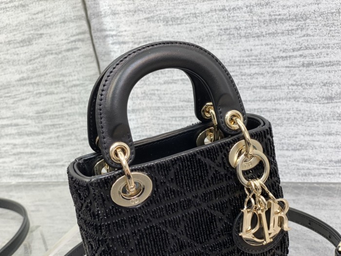 Handbag Dior size 12*10*5 cm