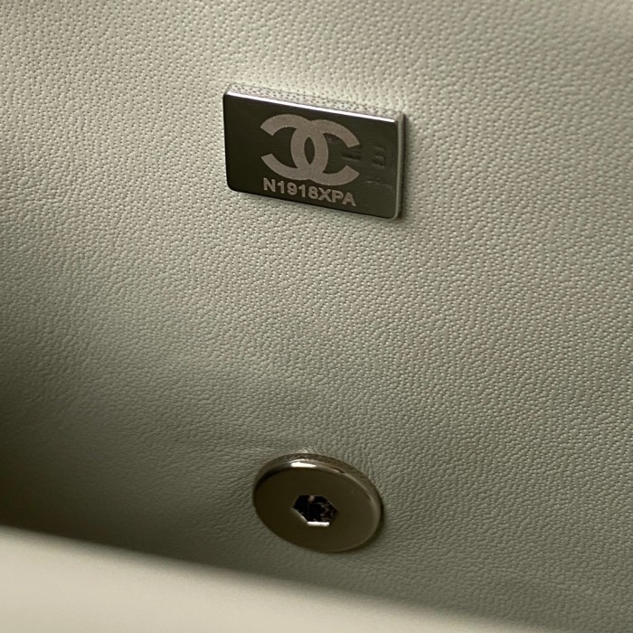 Handbag Chanel size 17 cm