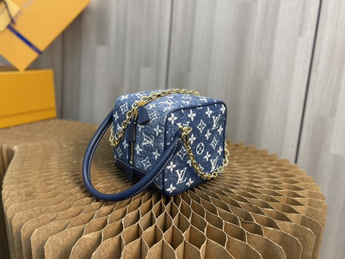 Handbag Louis Vuitton M59611 size 16.0x16.0x16.0 cm