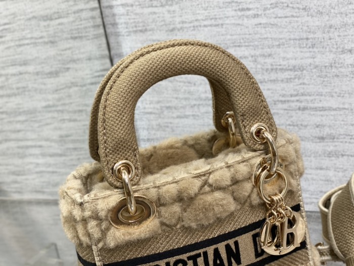 Handbag Dior size 17 cm