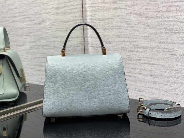 Handbag VALEXTRA size 𝟏𝟗'𝟓*𝟏𝟒*𝟗'𝟓 𝐂𝐦