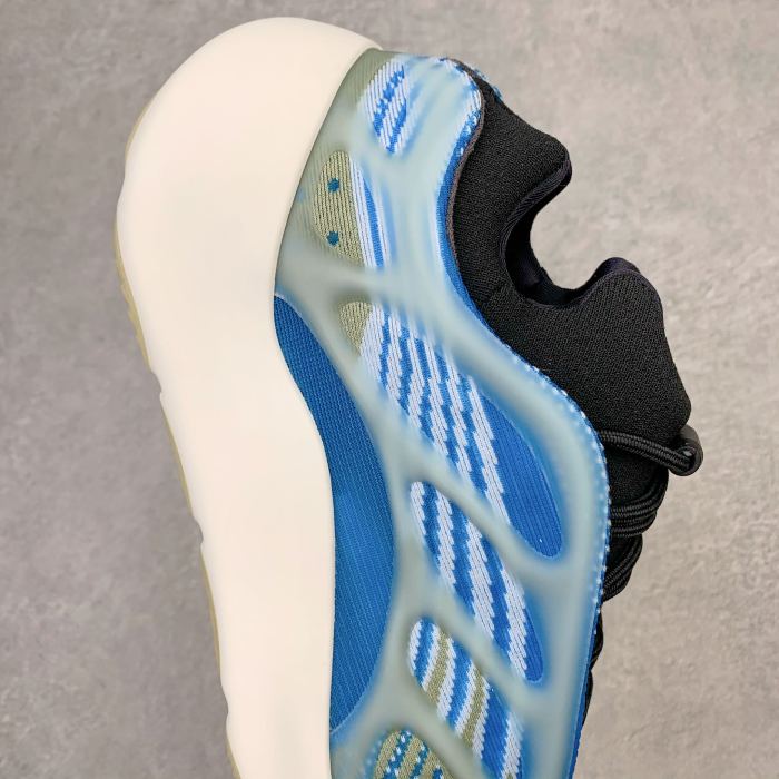 Adidas Yeezy 700 V3 Arzareth