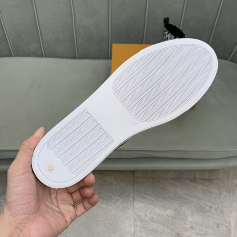 Louis Vuitton High Top sneaker 10