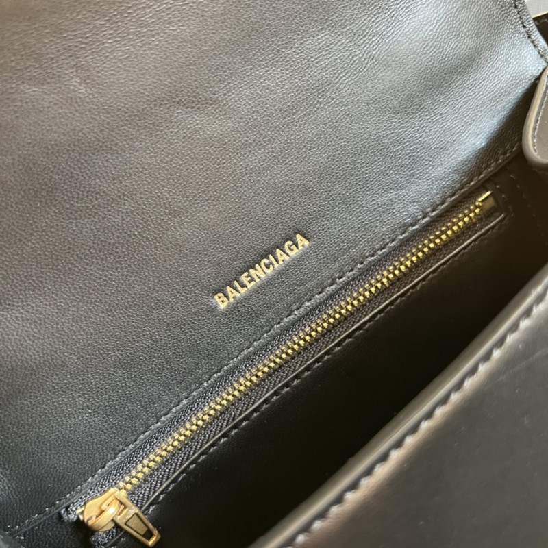 Handbag Gucci 5935461 size 23*15*10 cm