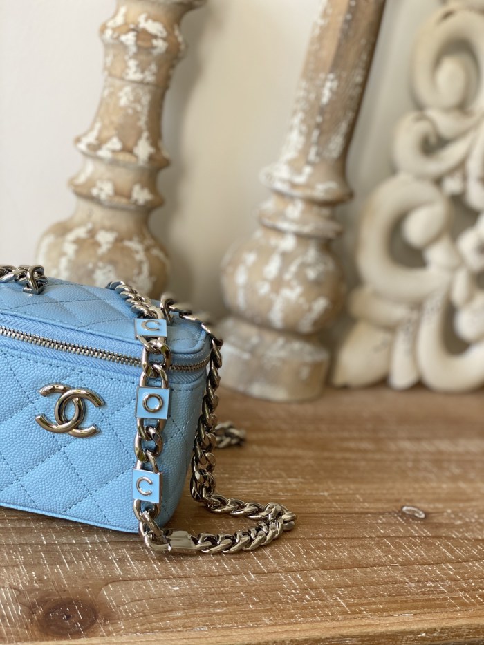 Handbag Chanel 81193 size 12 cm