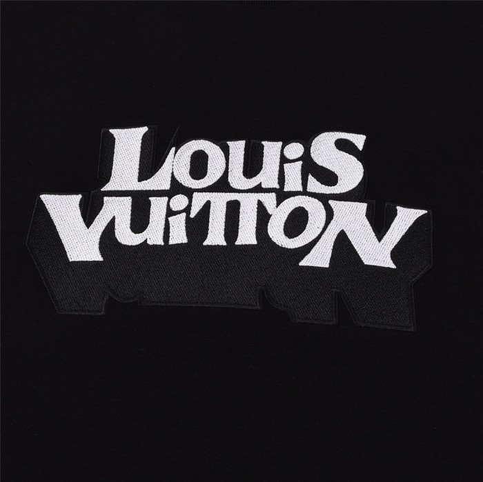 Clothes Louis Vuitton 113