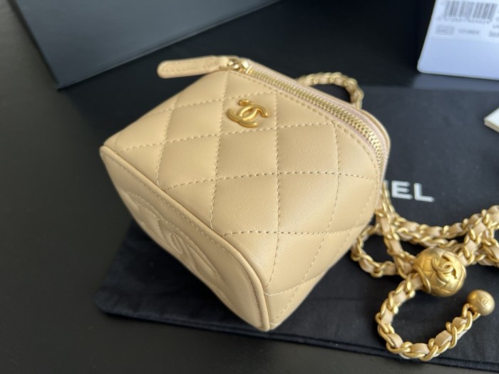 Handbag Chanel AP1447 size 8.5cmx11cmx7 cm