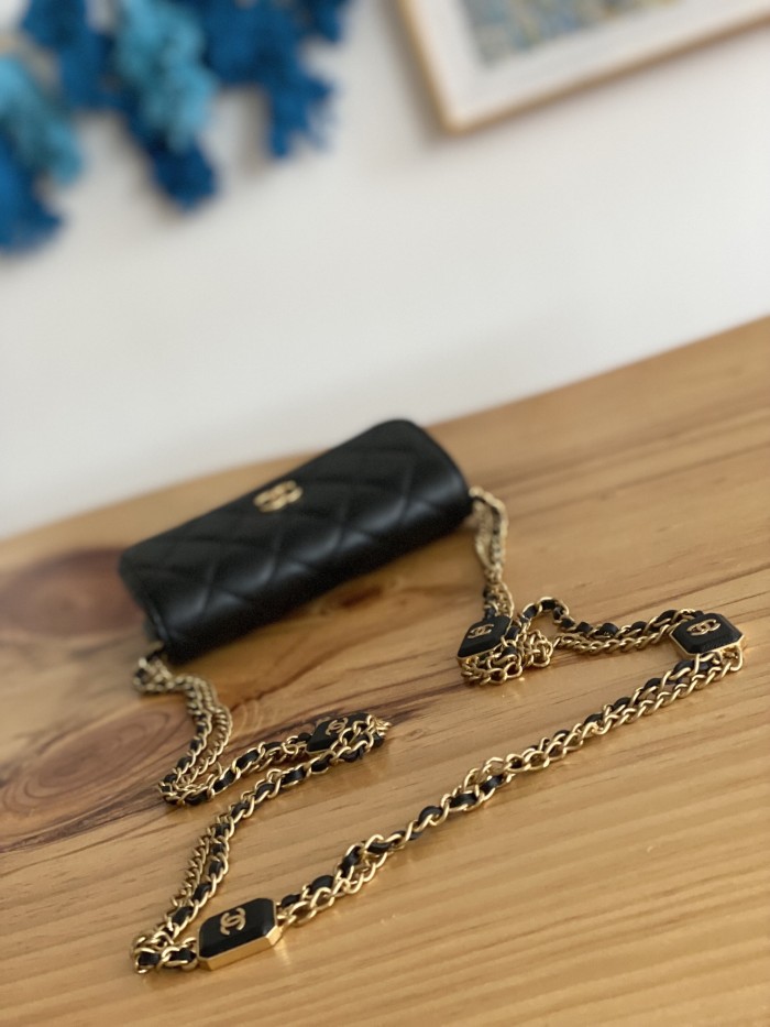 Handbag Chanel 81216 size 15.2 9.5 3.5 cm