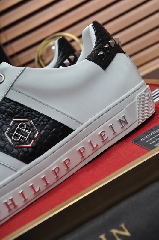 Philipp Plein Low Top Sneakers 1