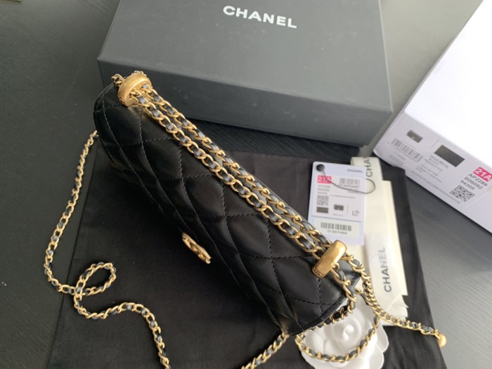 Handbag Chanel 2289 size 19 cm