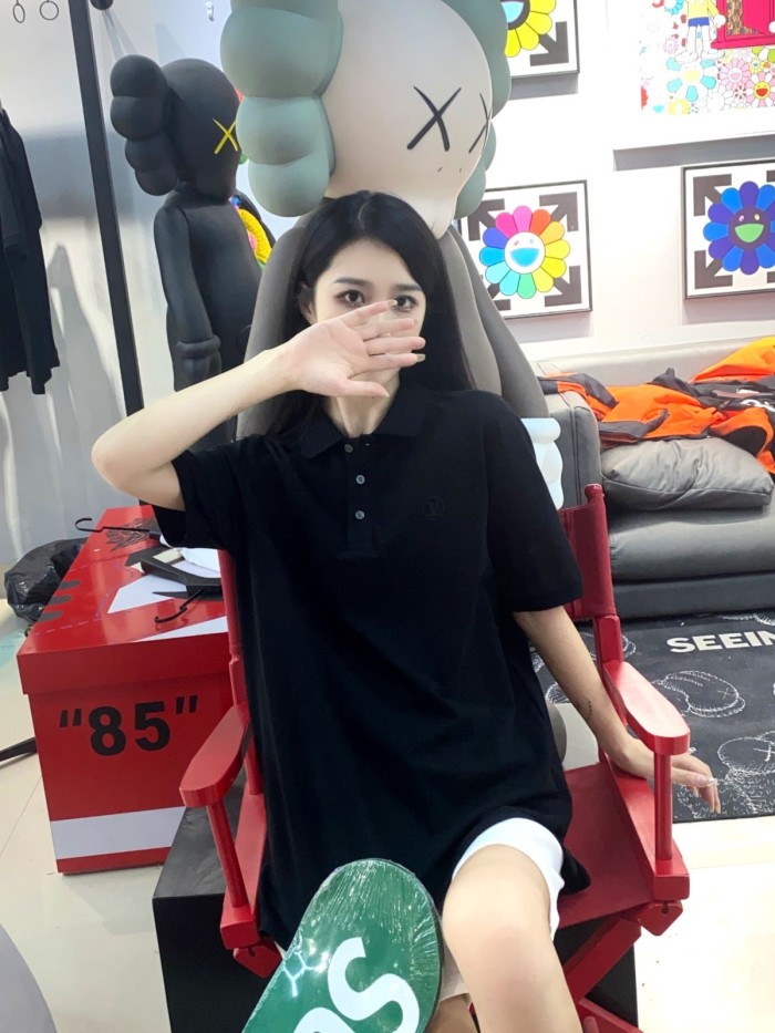 Clothes Louis Vuitton 300