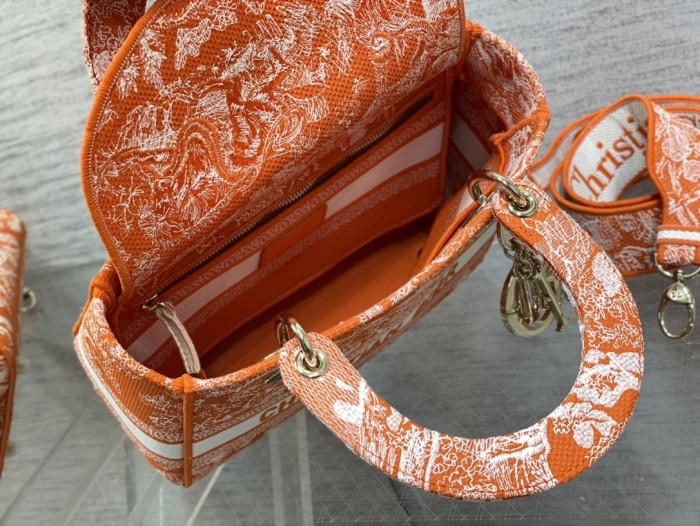 Handbag Dior size 24 cm