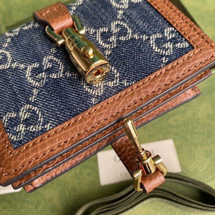 Handbag Gucci 645536 size 11× 8.5x 3 cm