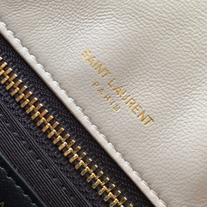 Handbags SAINT LAURENT 632014 size 26x13.5x4.5 cm