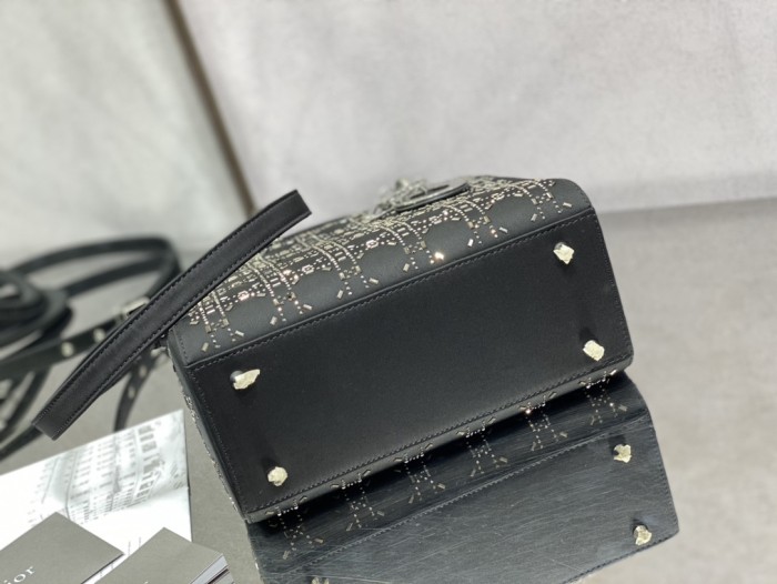 Handbag Dior size 24 cm