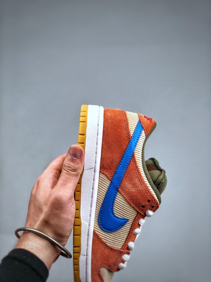 Nike SB Dunk Low Corduroy Dusty Peach