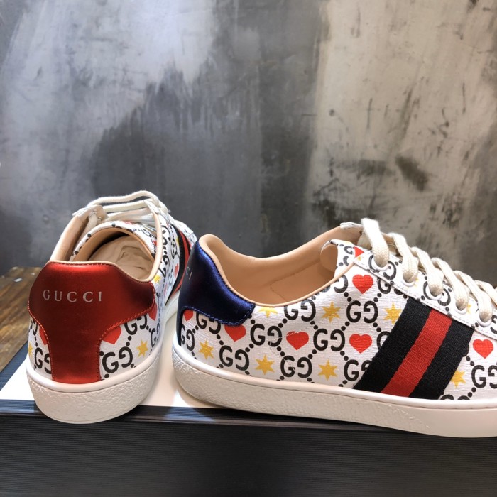Gucci Ace embroidered sneaker 60