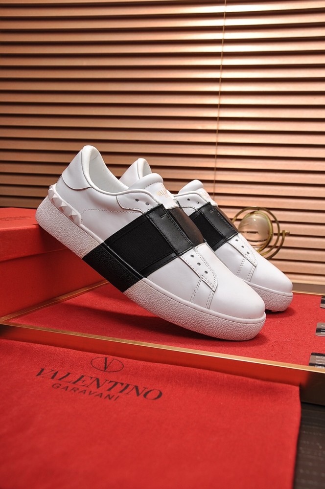 Valentino Garavani Rockstud Untitled calfskin sneaker 19