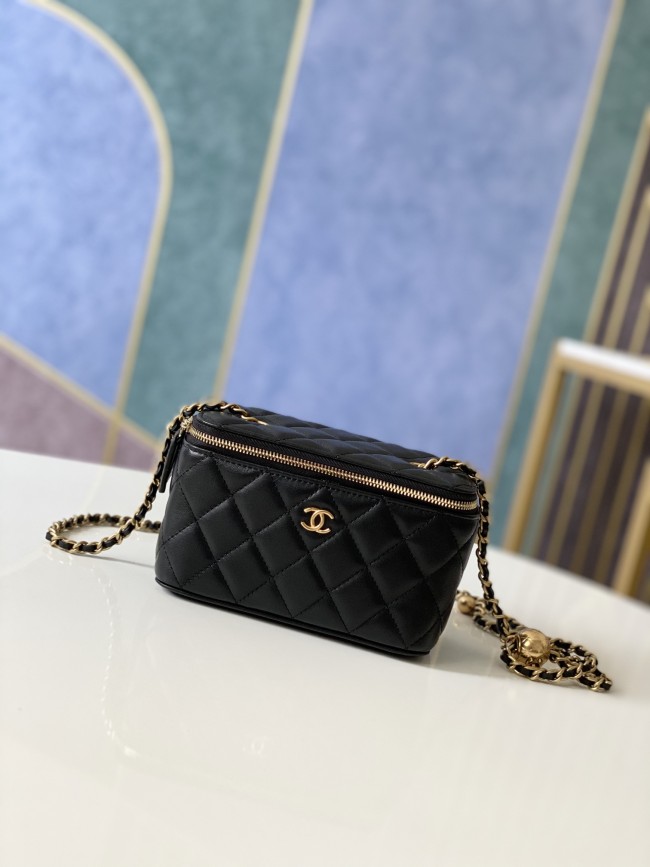 Handbag Chanel 81138 size 16 9.5 8 cm