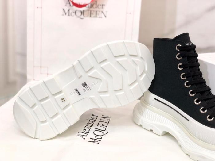 Alexander McQueen Tread Slick Lace Up Boot Black White (W)