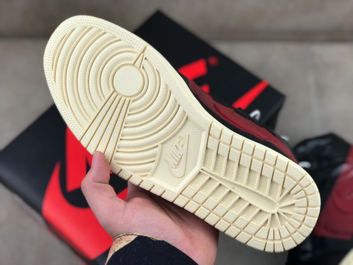 Jordan 1 Retro High OG Defiant Couture