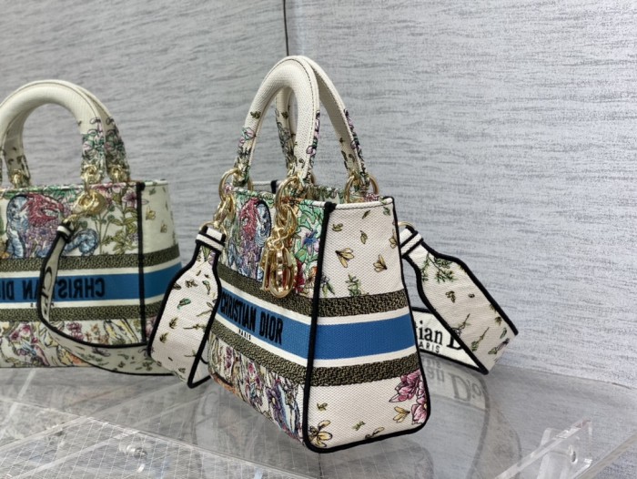 Handbag Dior size 24 cm