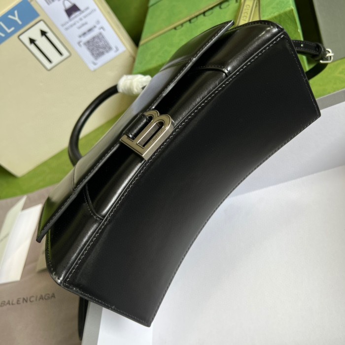 Handbag Gucci 5935461 size 23*15*10 cm