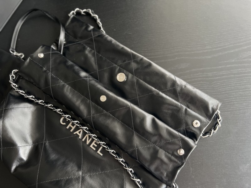 Handbag Chanel size 35cmx37cmx7 cm