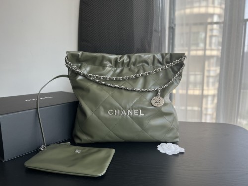 Handbag Chanel size 39cmx42cmx8 cm