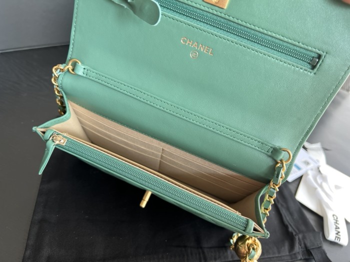 Handbag Chanel AP1450 size 19 cm