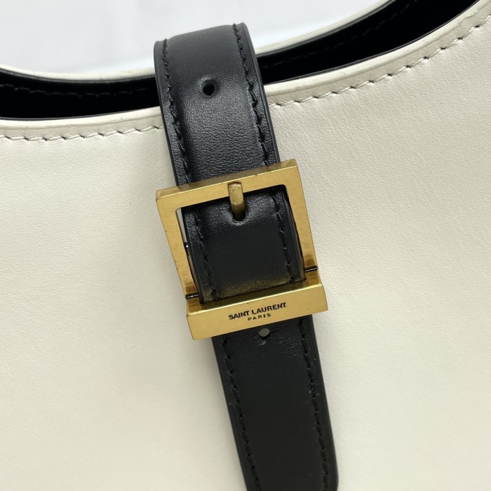 Handbags SAINT LAURENT 672615 size 24.5×18×7 cm