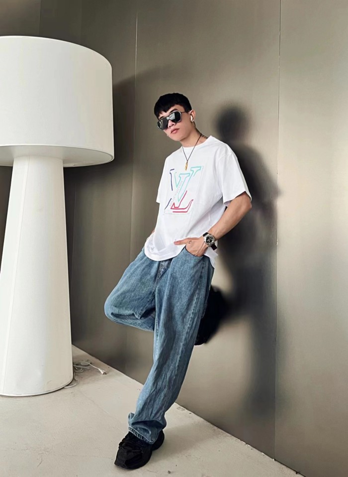 Clothes Louis Vuitton 369