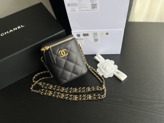 Handbag Chanel AP3583 size 14.5cmx11.5cmx11.5 cm