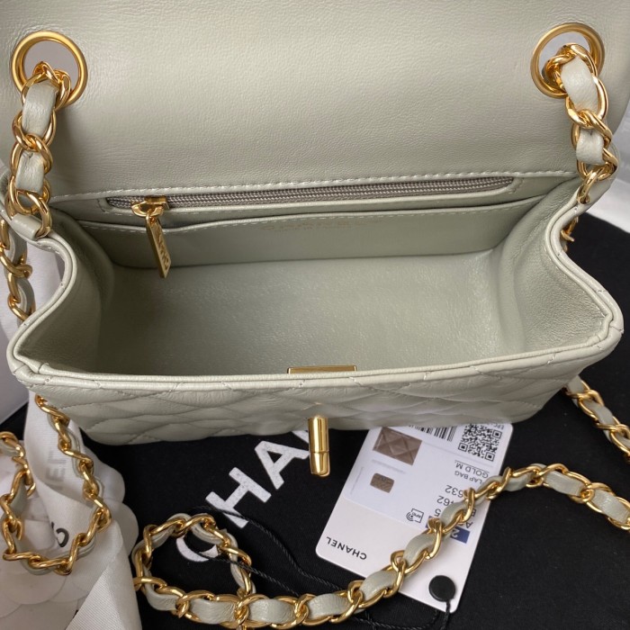 Handbag Chanel size 17 cm