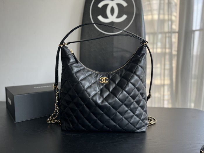 Handbag Chanel size 35cmx37cm11 cm