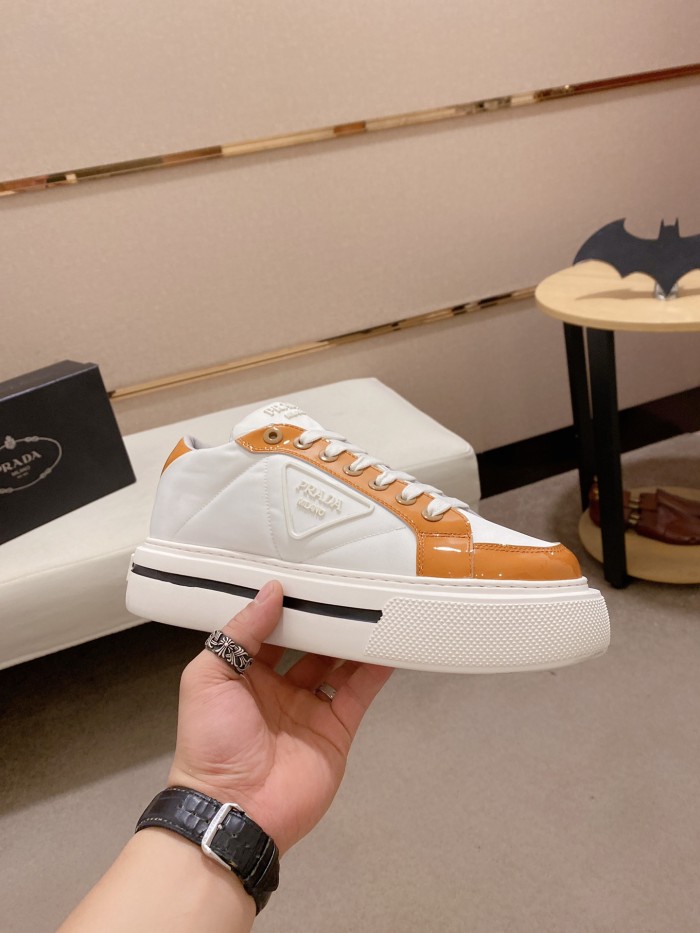 Prada Low Top sneaker 12