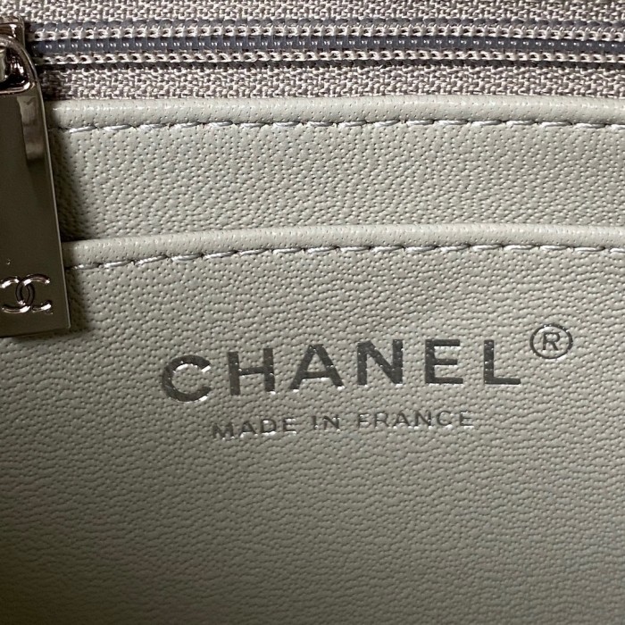 Handbag Chanel size 17 cm