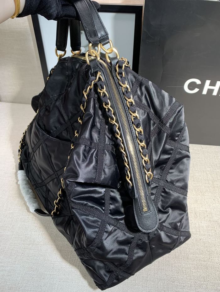 Handbag Chanel size 25×46×28 cm