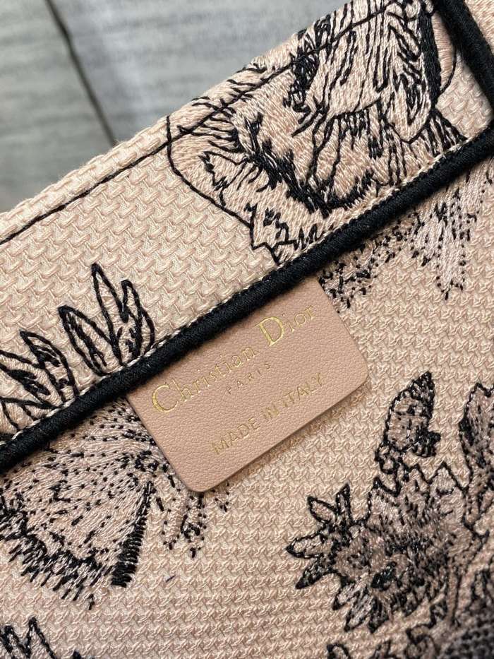 Handbag Dior size 42*18*35 cm