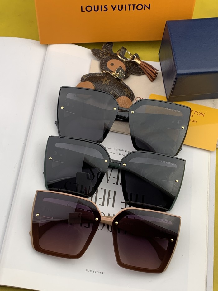 Sunglasses Louis Vuitton L822