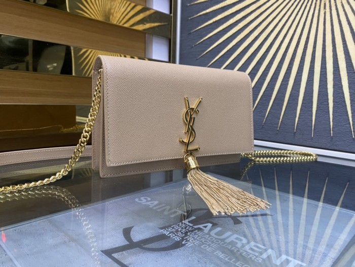 Handbags SAINT LAURENT 452159 size 19x12.5x4 cm