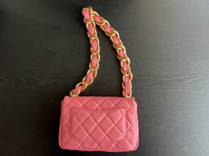 Handbag Chanel size 20 cm