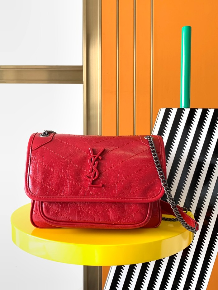 Handbags SAINT LAURENT 533037 size 22X16.5X7.5 CM