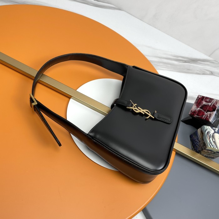 Handbags SAINT LAURENT 657228 size 25X14X6 cm